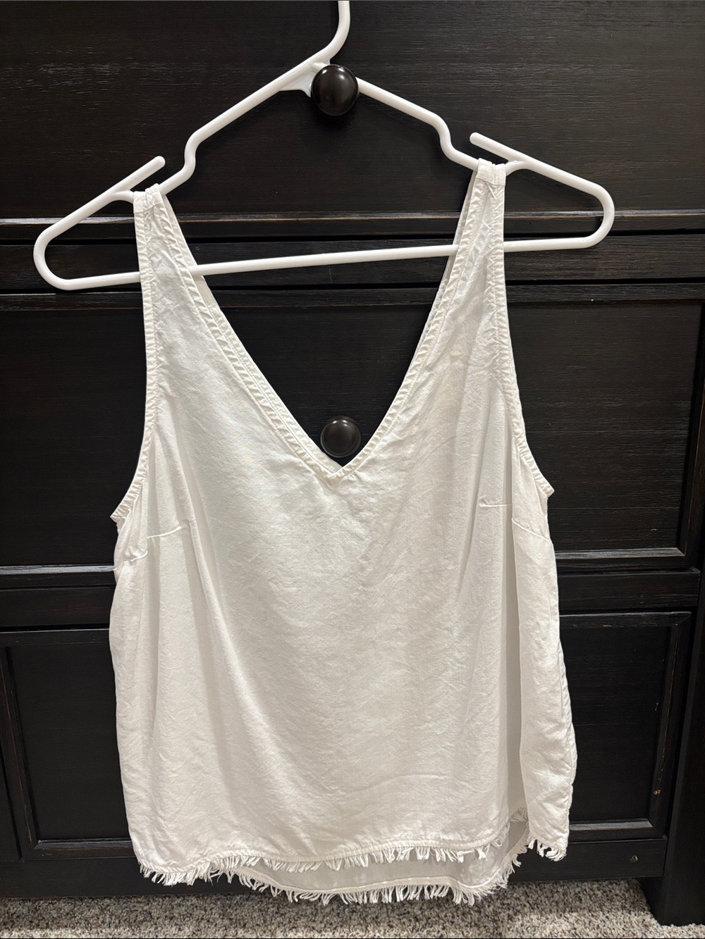 cloth & stone White V-Neck Fringe Hem Tank